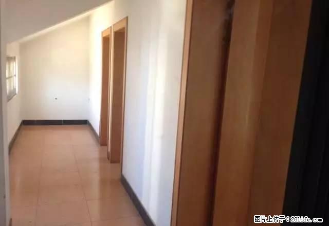 三银佳苑 阁楼 3室 70平米 简单装修 带大露台 随时看! - 房屋出租 - 房屋租售 - 日照分类信息 - 日照28生活网 rizhao.28life.com