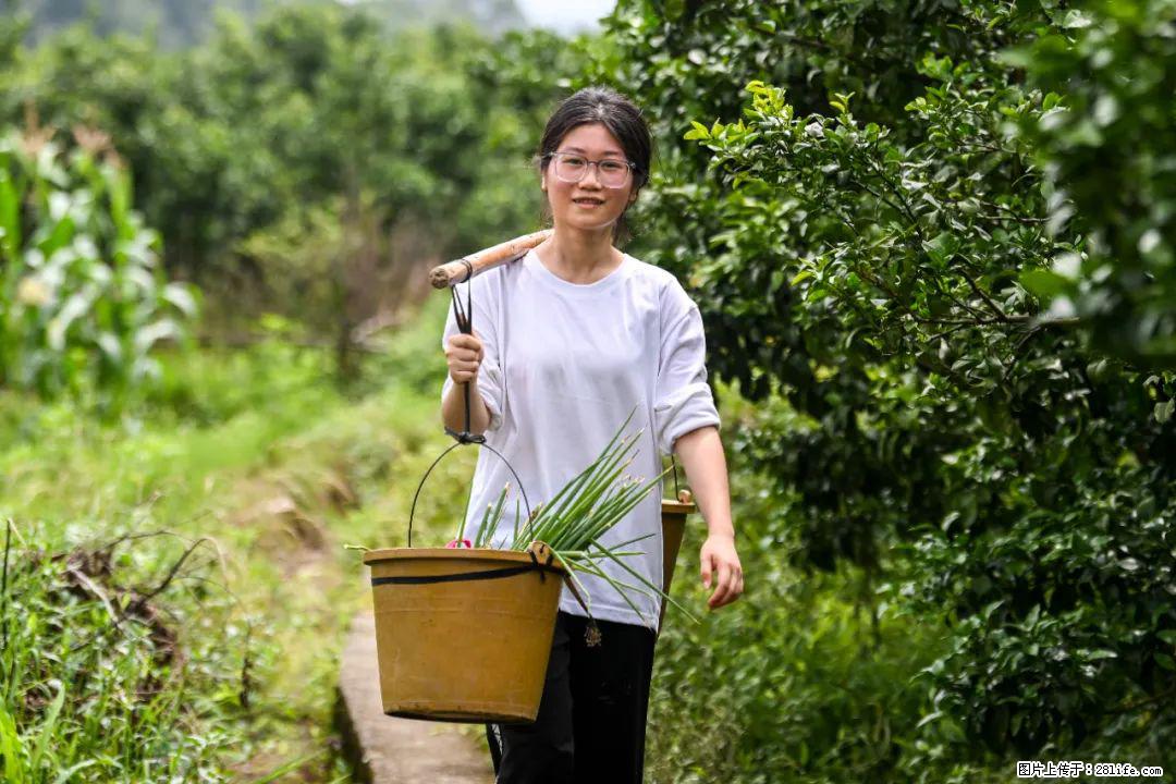 全网追的“扁担女孩”,找了一份暑假工,时薪12元 - 日照生活资讯 - 日照28生活网 rizhao.28life.com