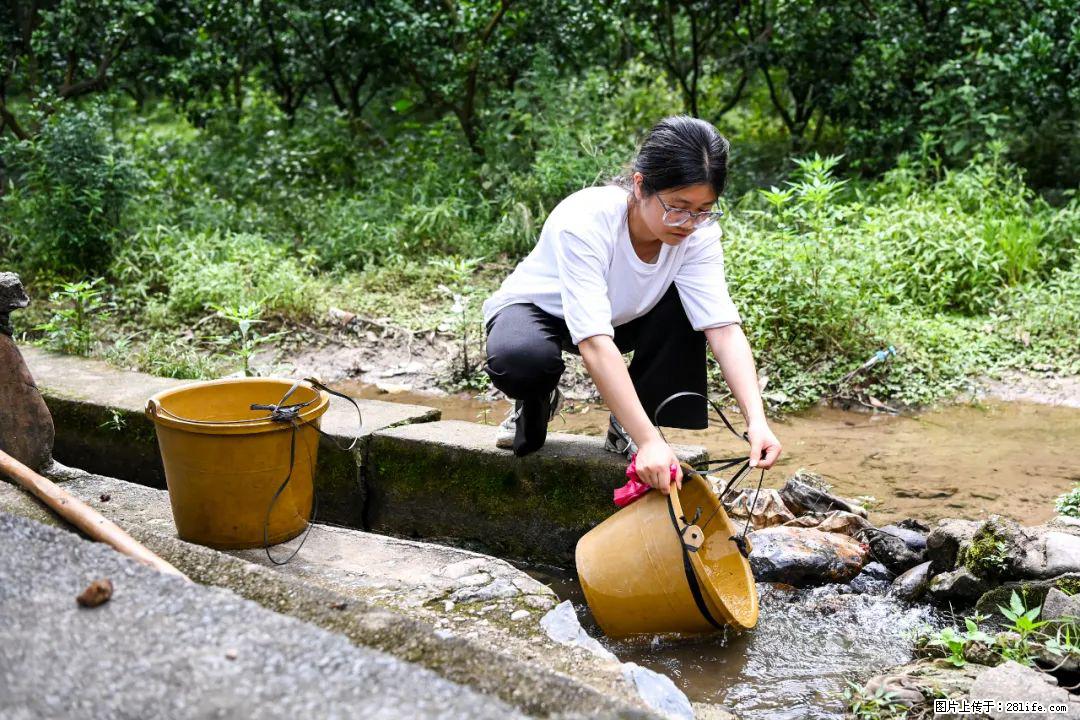全网追的“扁担女孩”,找了一份暑假工,时薪12元 - 日照生活资讯 - 日照28生活网 rizhao.28life.com